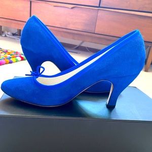 Size 7.5 Blue Repetto heels